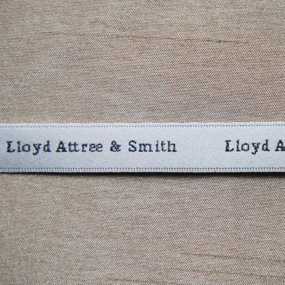L A Smith Champagne Plain Shantung Hank - Accessories