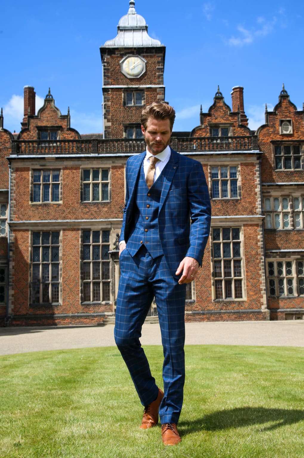 Hamleys Navy Men’s Three Piece Suit